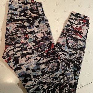 Lululemon Wonder Under Tights size 4